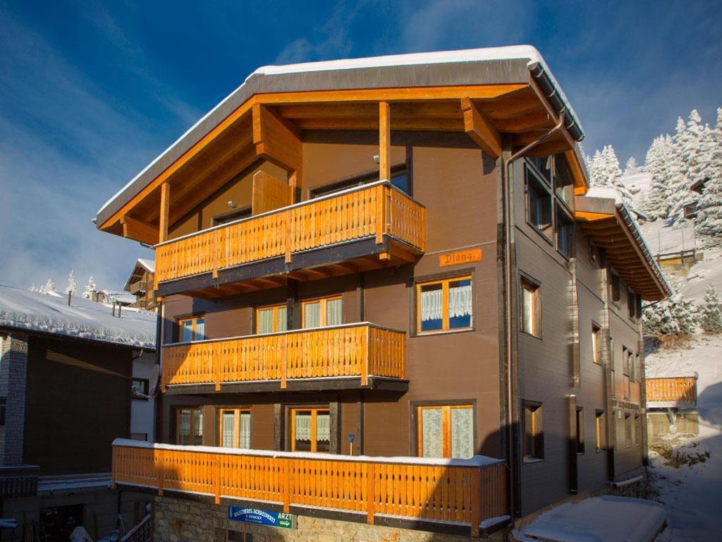 Chalet Diana - Spacious Flat - Village Core - South Facing - Ski-In/Ski-Out Bettmeralp Exterior photo